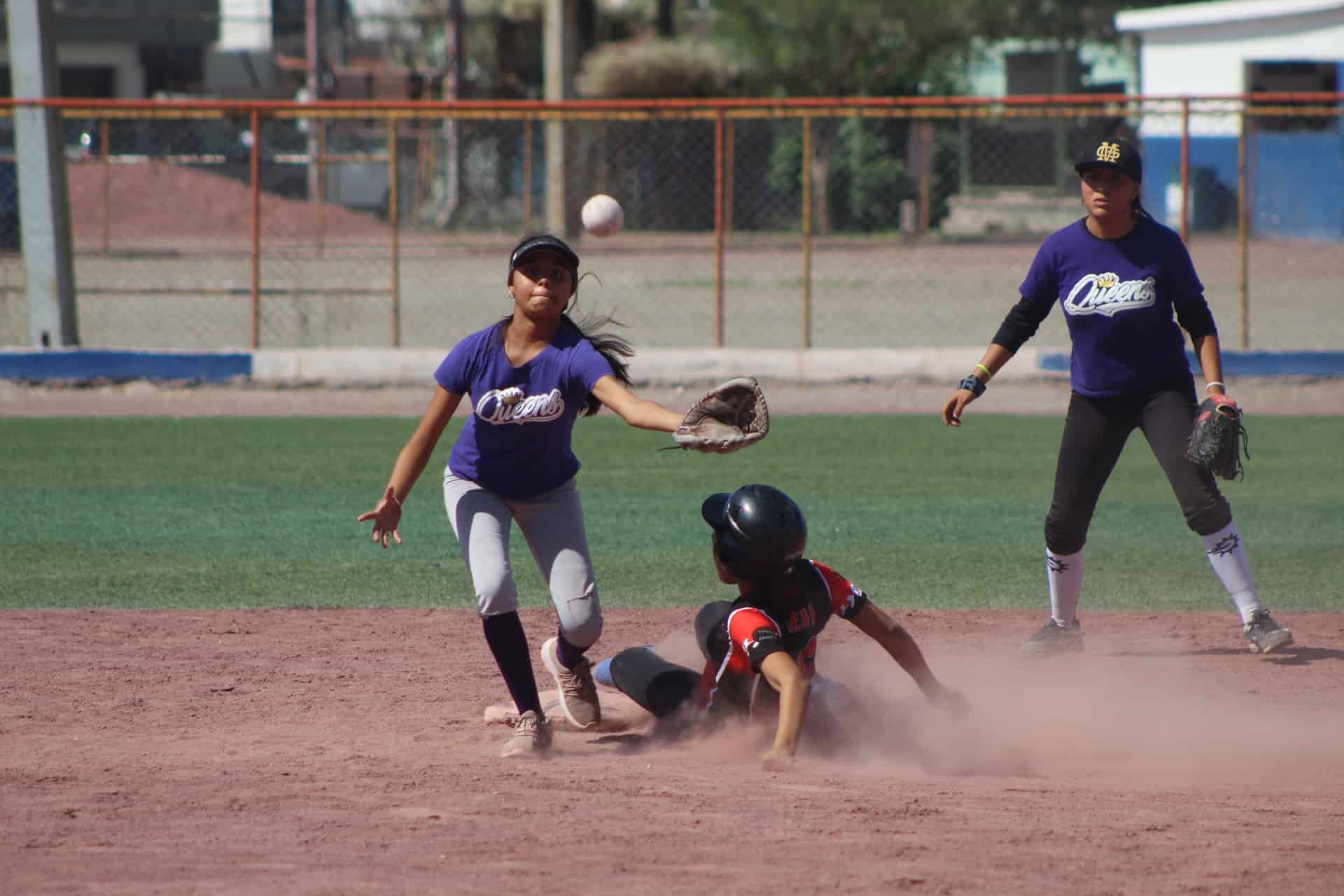 Queens avanza a la gran final
