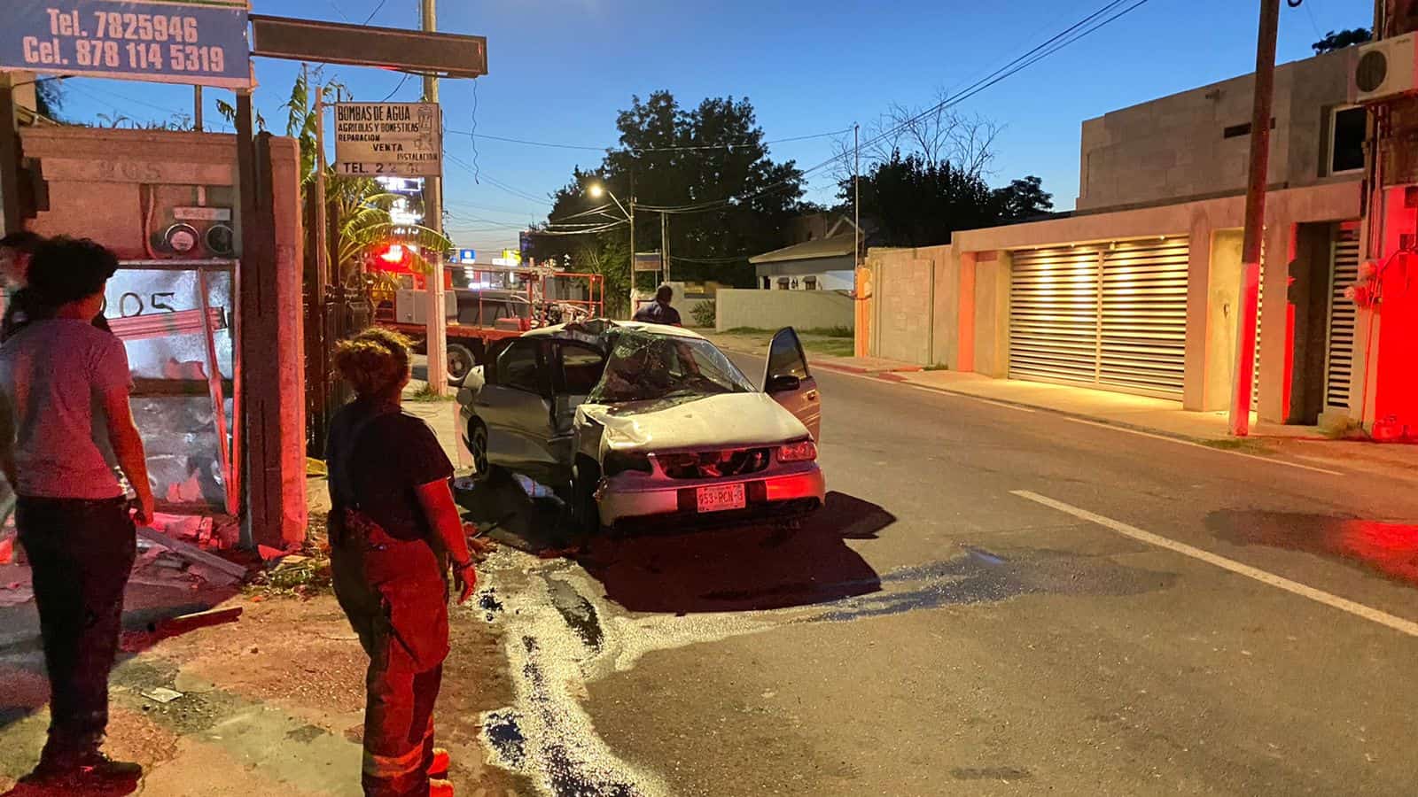 Choca en medidor y causa fuga de gas; Huye del lugar