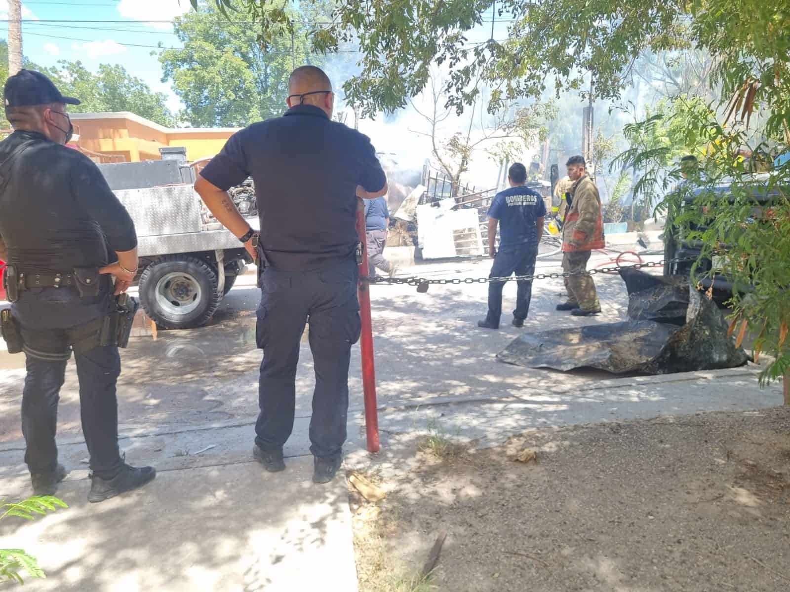 Voraz incendio consume vivienda; En la colonia Tierra y Esperanza