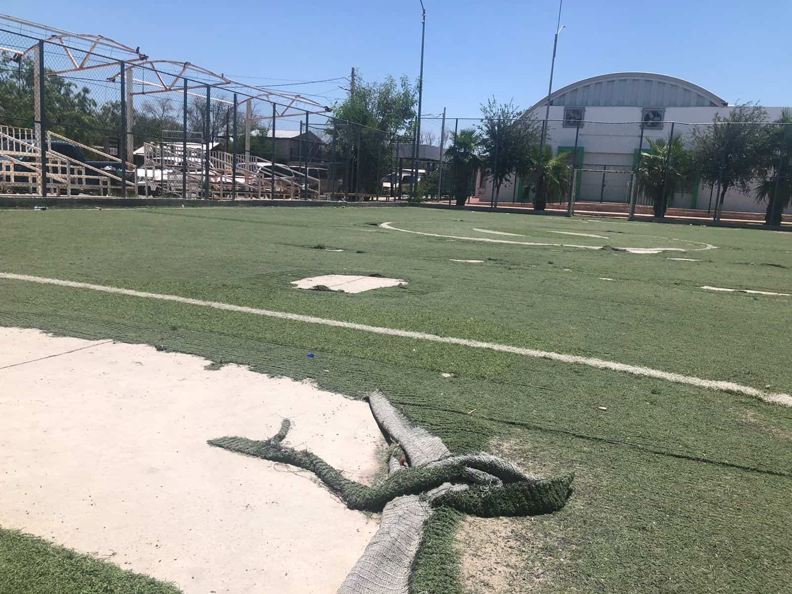 Deplorable estado de  la plaza de ‘la SanJua’