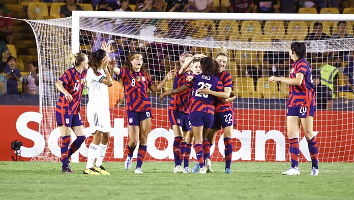 Estados Unidos encontró el gol de la victoria, para el final del segundo tiempo.