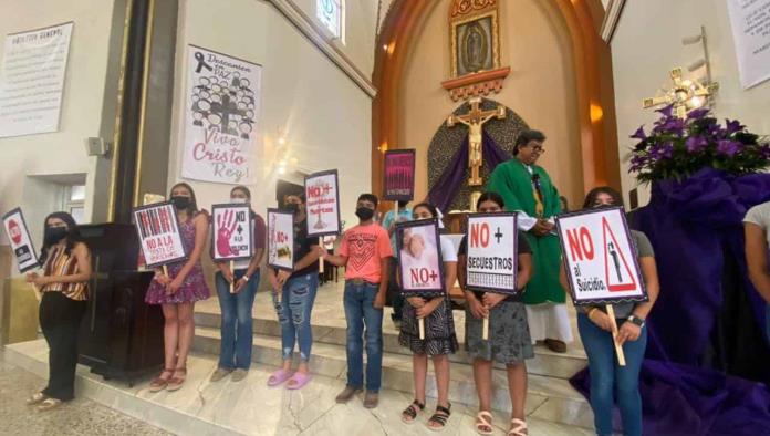 Se manifiestan católicos en contra de la violencia