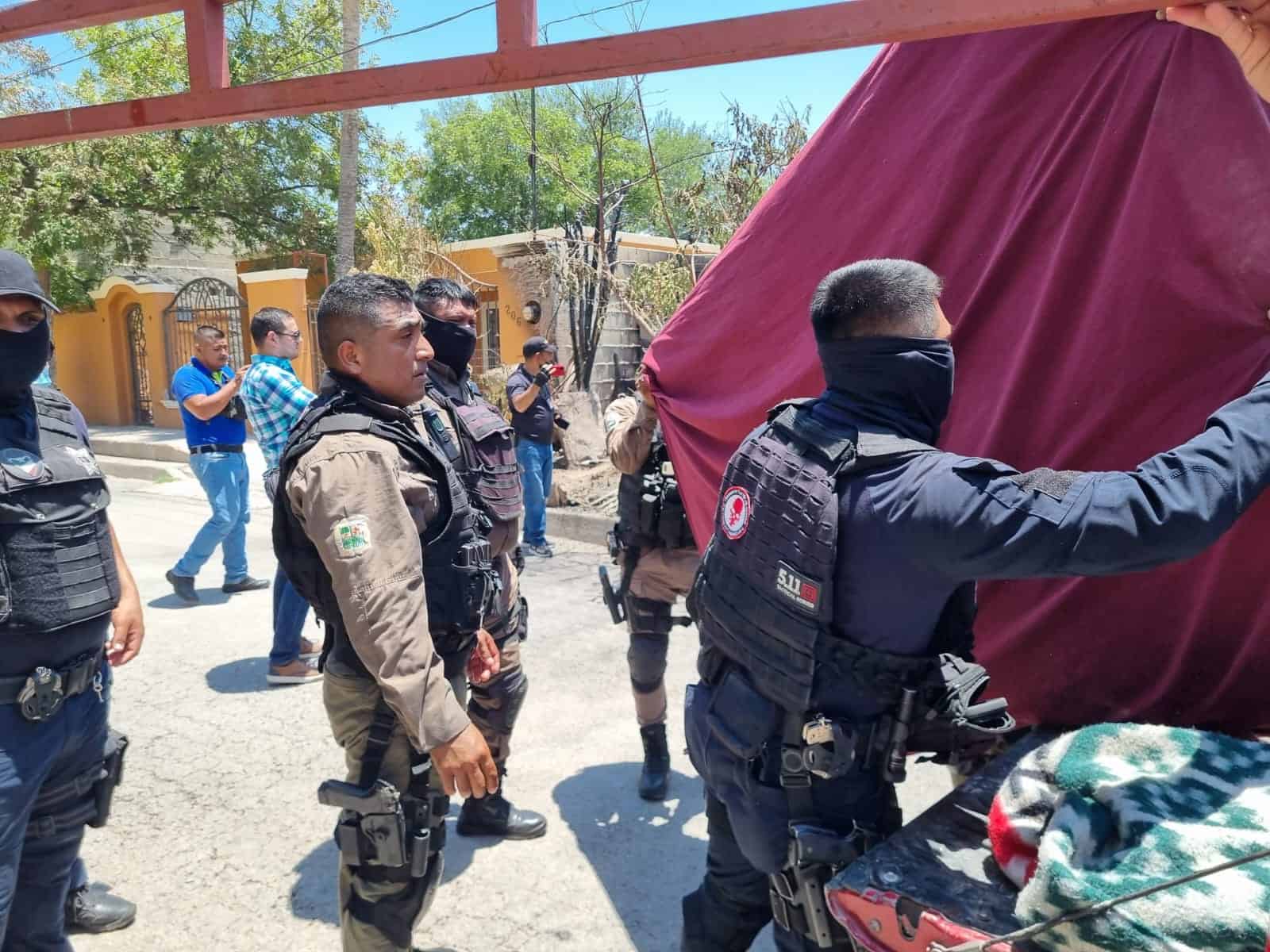 Apoyan corporaciones al señor José Borja; Tras perder todo en un incendio