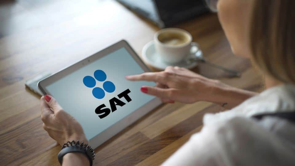 SAT: Sanciones y multas por usar facturas falsas