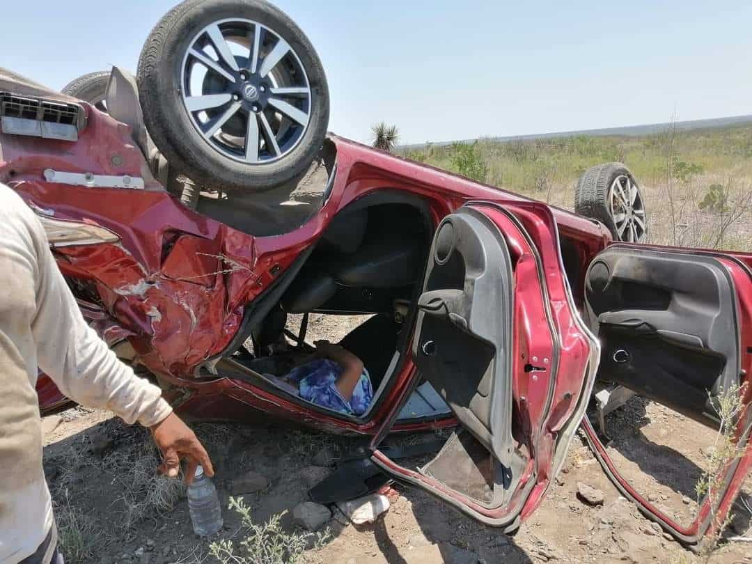 Varias personas lesionadas de gravedad fue el saldo de la volcadura.