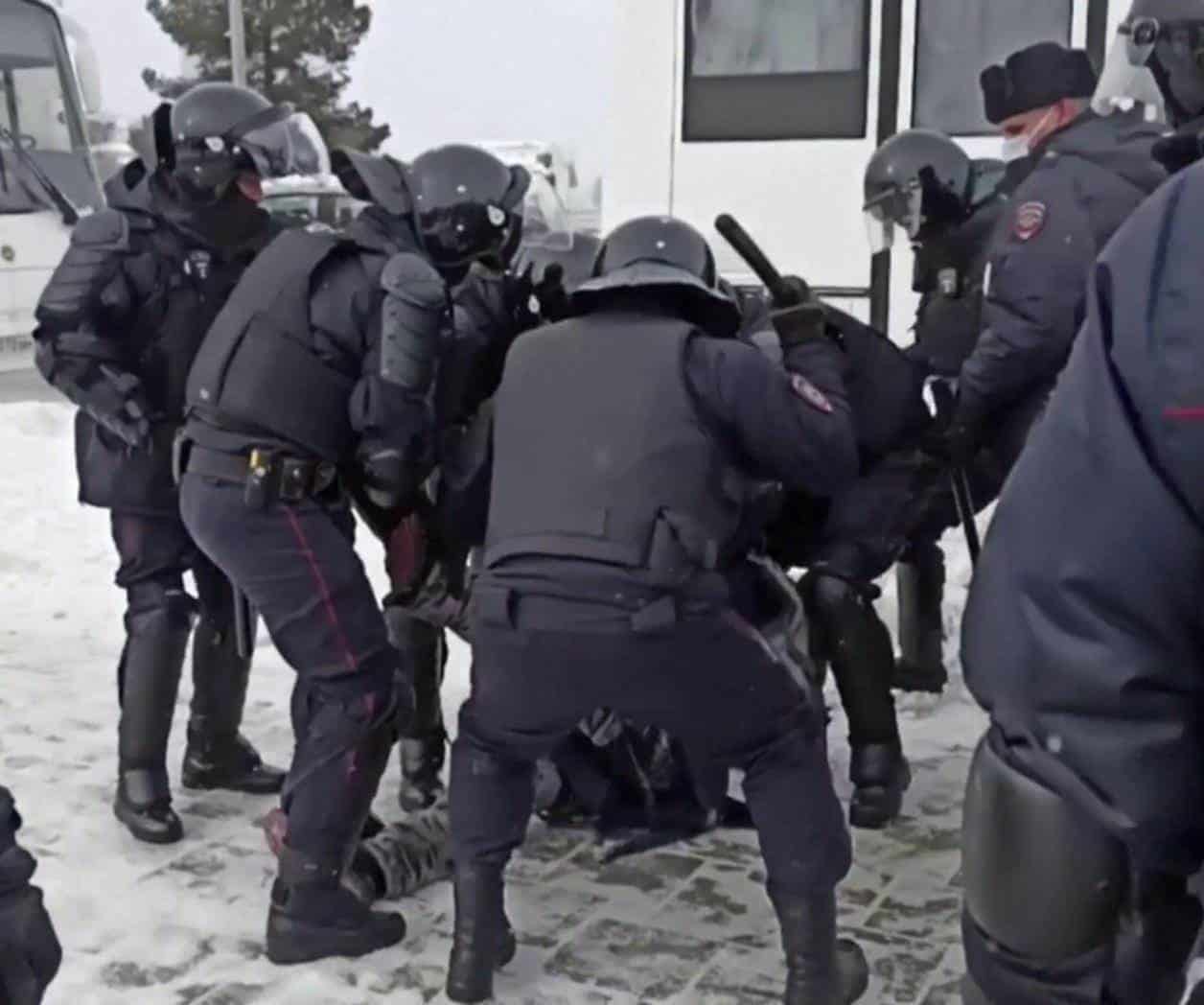 Rusia encerró a 16 mil ciudadanos por protestar contra la guerra