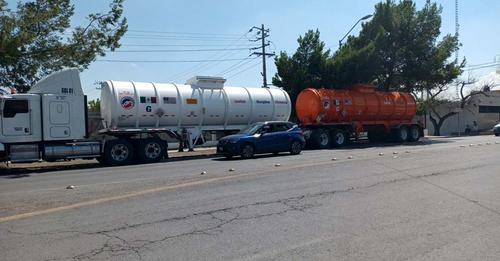 Detienen en Coahuila camión con 62 mil litros de diésel