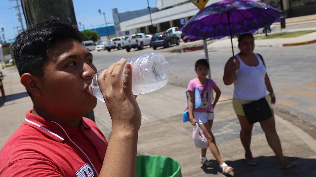 De no atenderse el golpe de calor a tiempo, se pone en riesgo la vida.