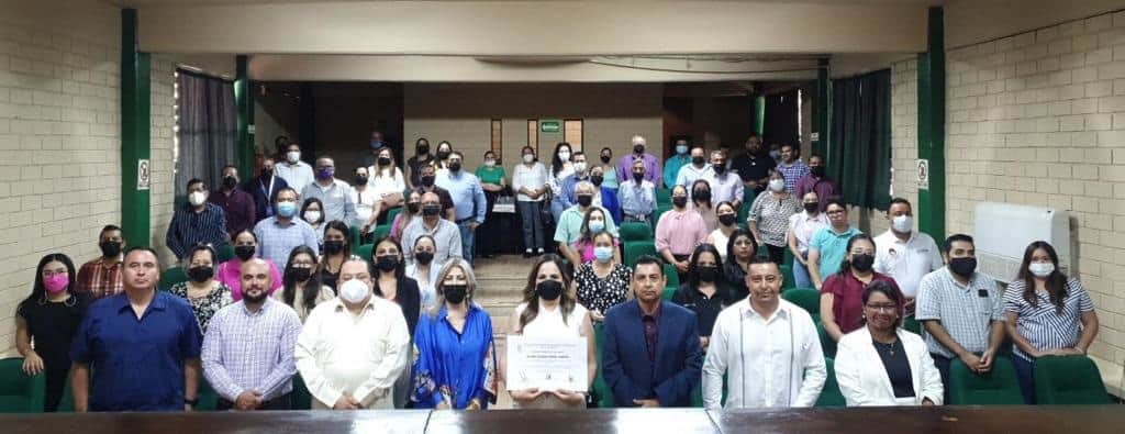La conferencia estuvo a cargo del Lic. Luis Carlos Carrillo y Nazira Zogbi Castro.