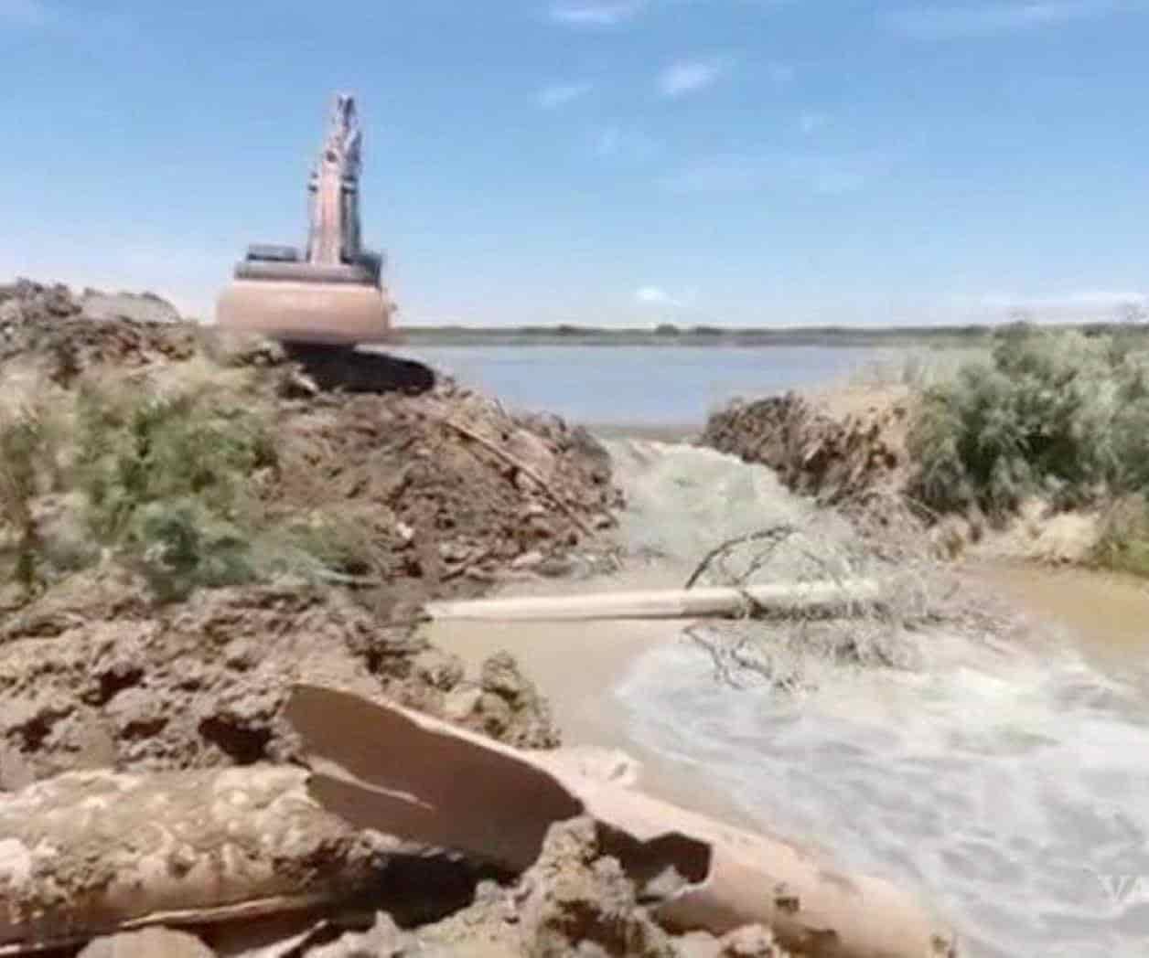 Gobierno de Nuevo León destruye represas ilegales en rancho de Lalo Mora