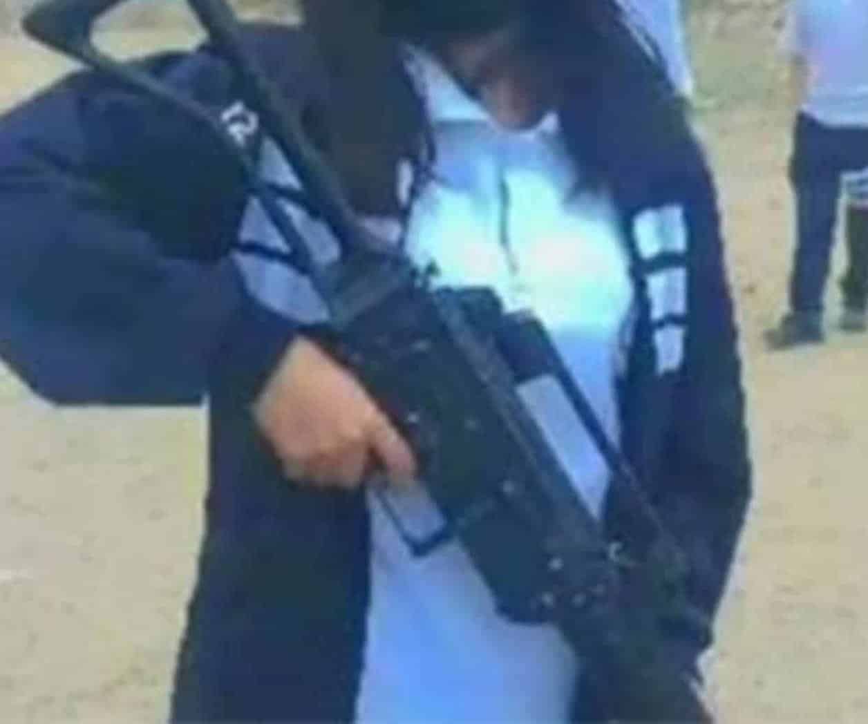 Policías de Purísima del Rincón ya habrían dado armas en otras secundarias
