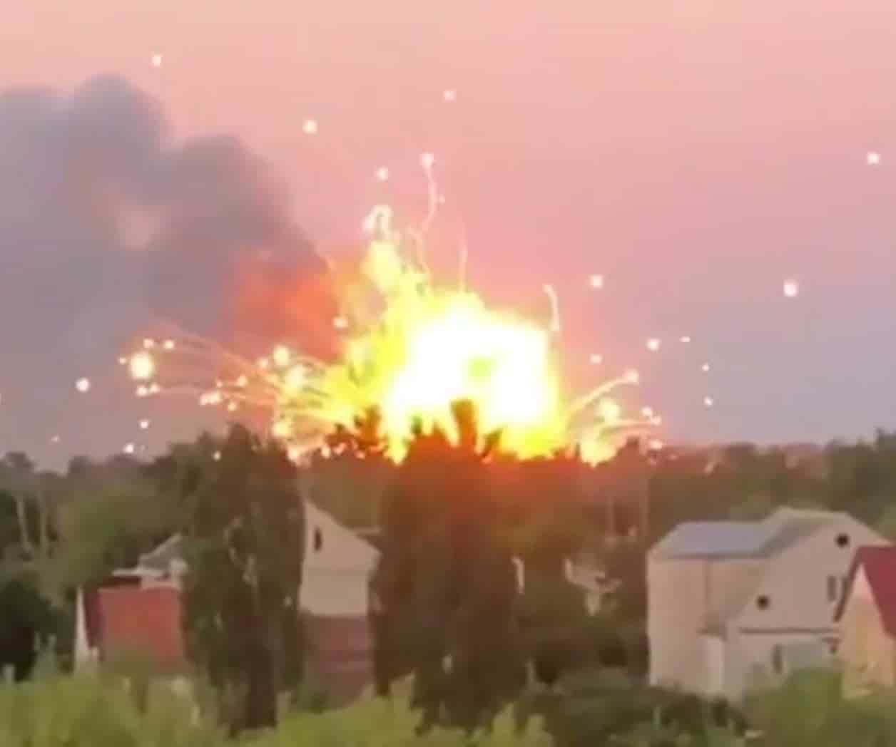 Contraataque ucraniano; Misiles golpean depósito de armas ruso