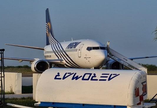 Deportan por aire a 262 migrantes