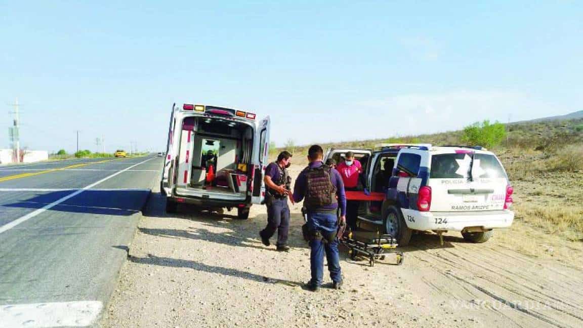 En kilómetro 64 de la carretera Saltillo-Monclova los oficiales interceptaron a la ambulancia de bomberos