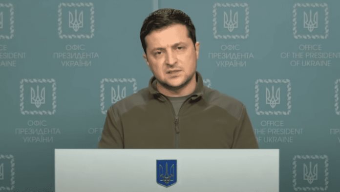 Despide presidente de Ucrania a fiscal y jefe de seguridad