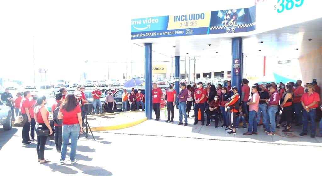 Exigen el pago de pensiones y otras prestaciones.