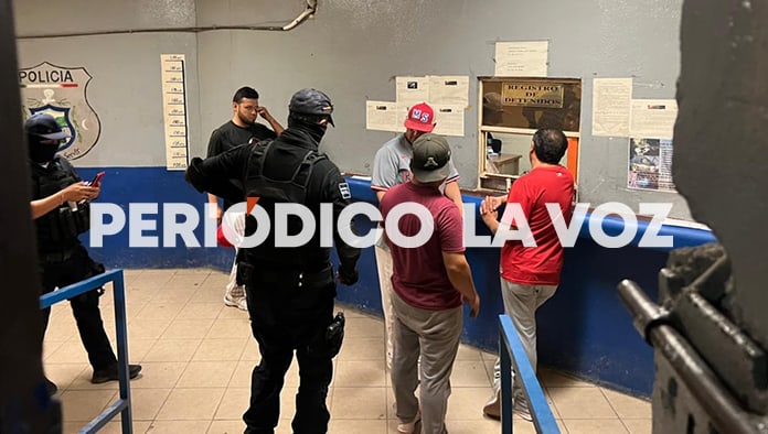 Los deportistas fueron llevados a la comandancia y puestos en libertad de inmediato.