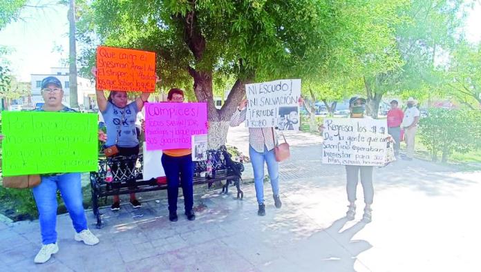 Protestan contra dueño del Anexo