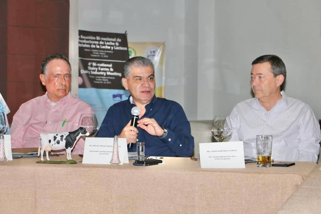 En este evento acompañaron al gobernador, además, Fernando de las Fuentes Hernández, Secretario de Gobierno; Gerardo Márquez Guevara, Fiscal General del Estado; Román Alberto Cepeda González, Alcalde de Torreón.