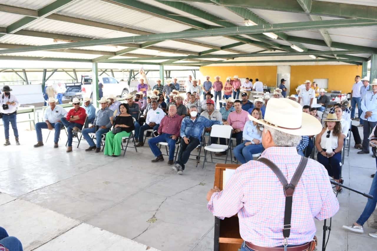 San Buenaventura | Agradecen subsidios ganaderos