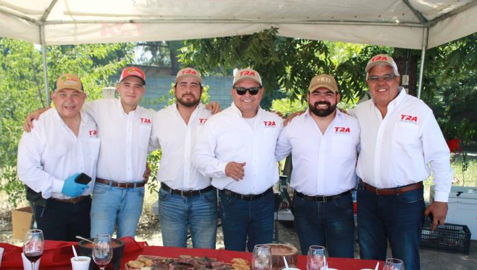 Participan parrilleros en “Maestros del humo”