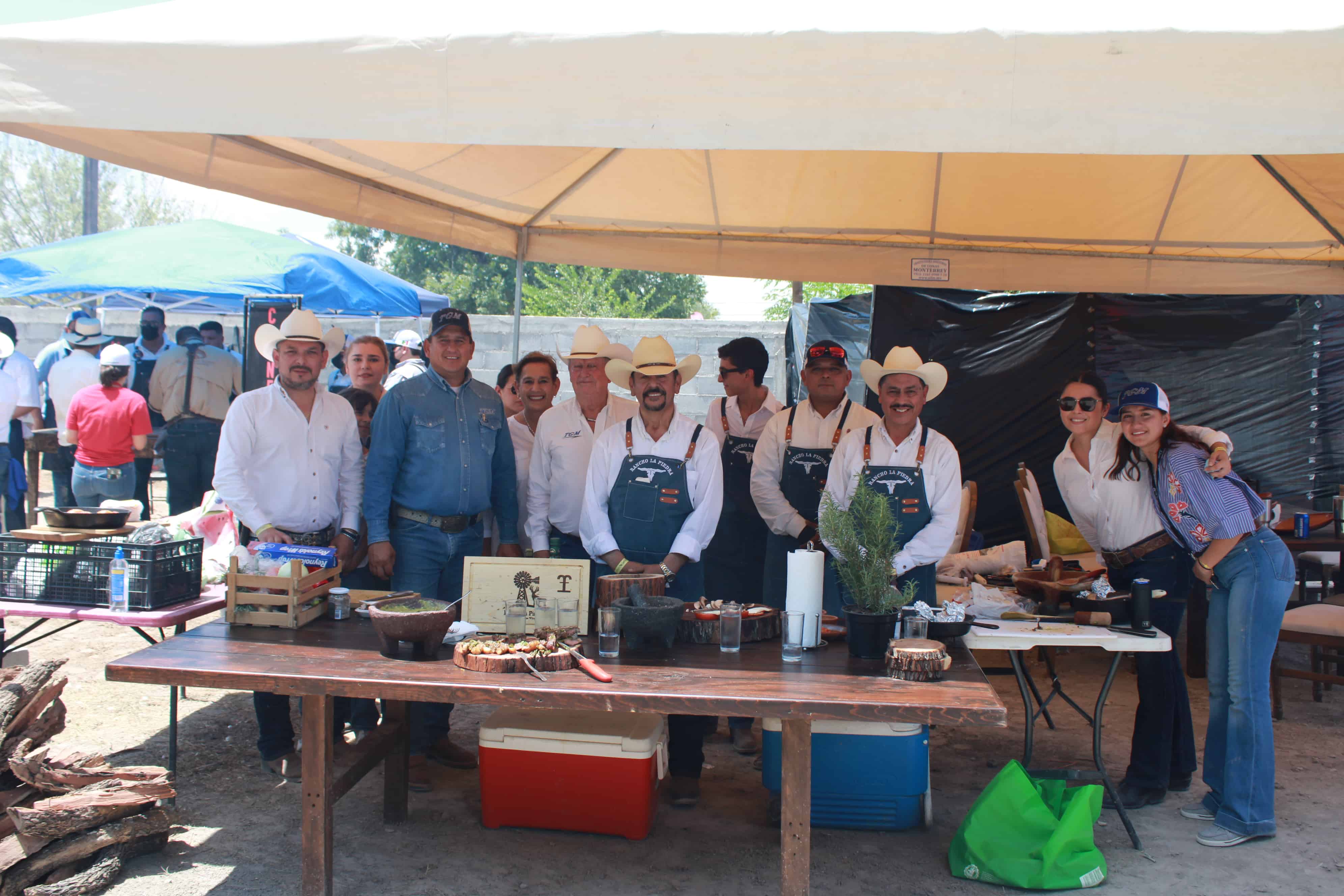 Participan parrilleros en “Maestros del humo”