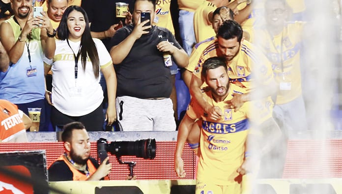 Gignac marcó el 2-0 antes del medio tiempo.
