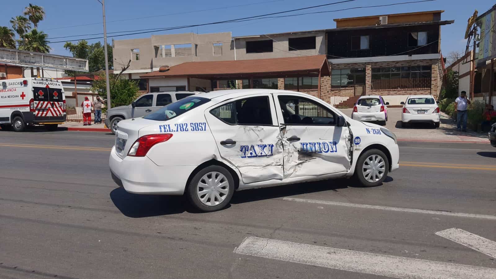 Se le atravesó un taxi, ¡Encontronazo!