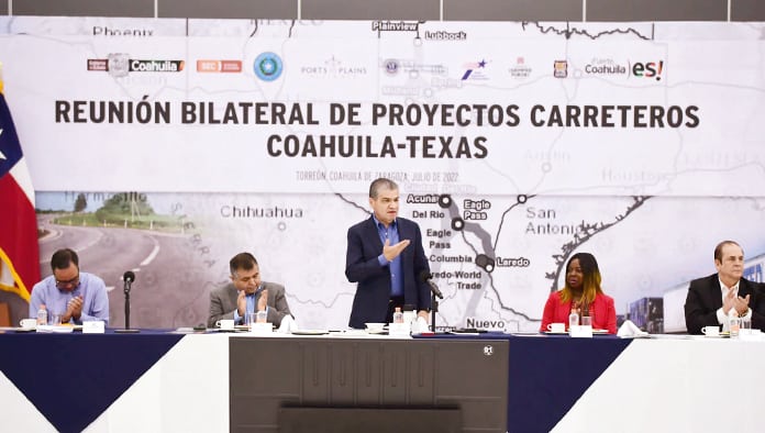 En Torreón, estados fronterizos llevan a cabo reunión bilateral de proyectos carreteros.