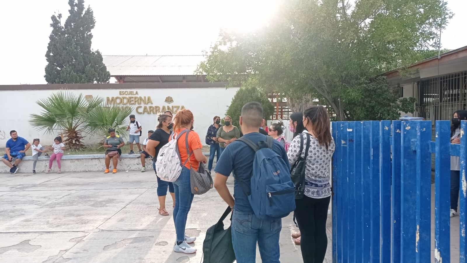 Los recibos se incrementaron aunque no había actividad dentro de las escuelas.