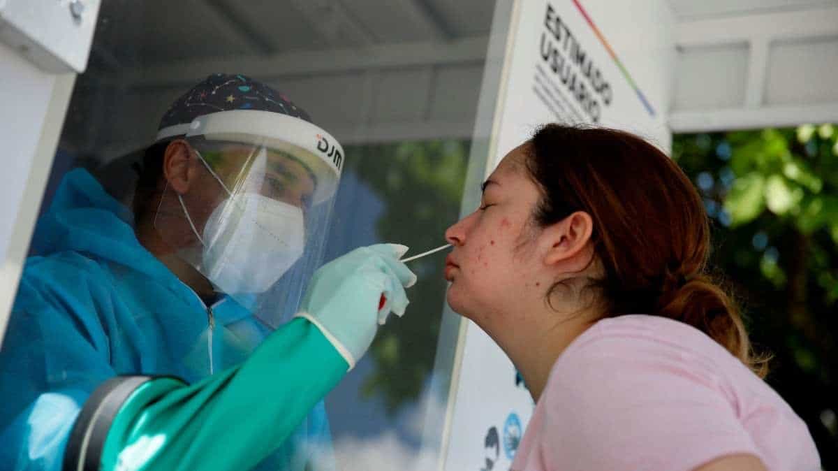 Las personas siguen haciendo solicitudes para pruebas Covid en la región centro.