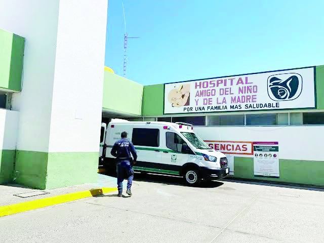 Hurta lámpara  de quirófano  de Clínica en Palaú 