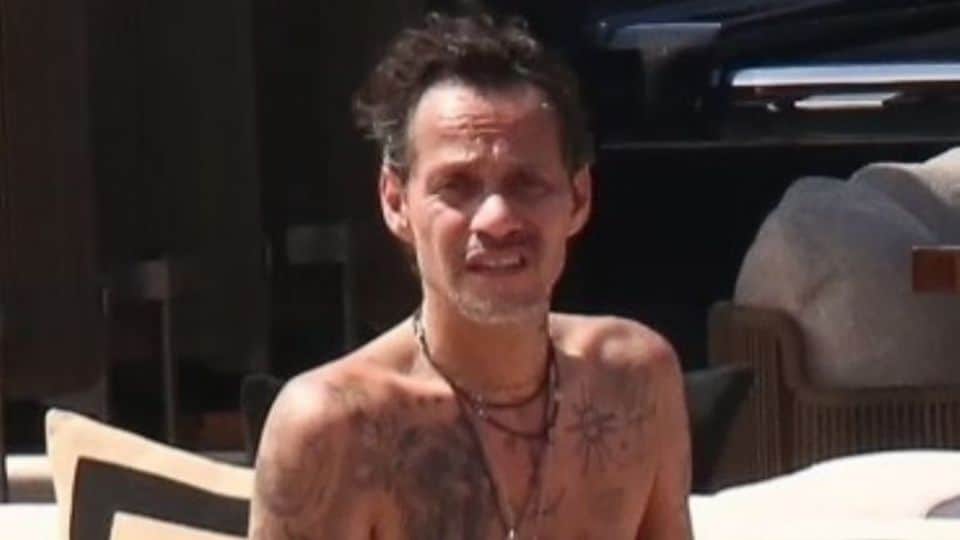 Preocupa aspecto de Marc Anthony; fue captado en yate de David Beckham