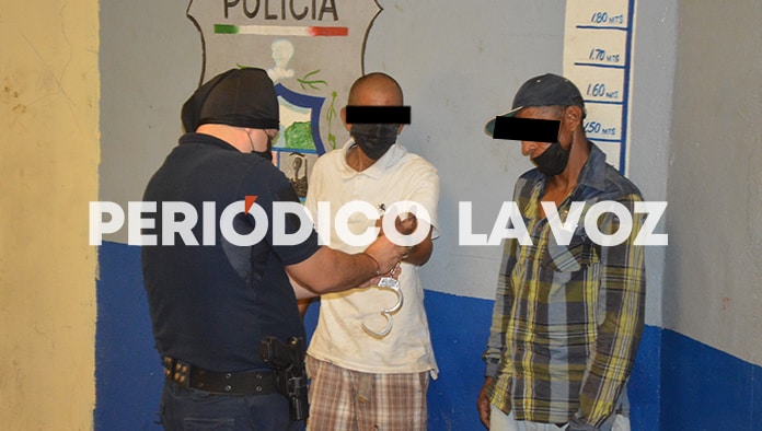 Los dos individuos merodeaban el área de urgencias con malas intenciones.