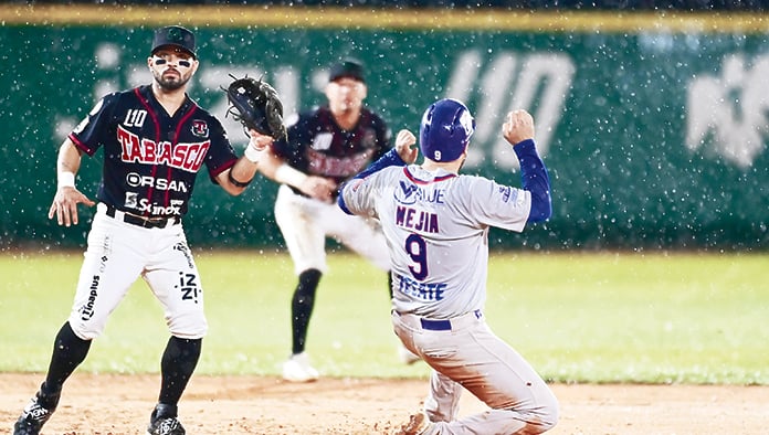 Josh Lowey tiró juego sin recibir daño.