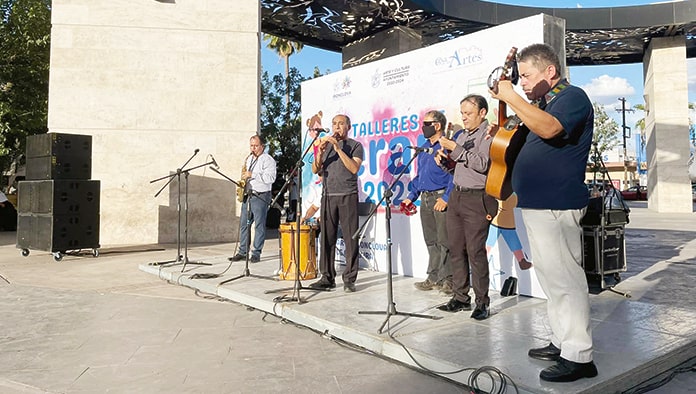No podía faltar el reconocimiento al grupo de instructores, que estuvieron a cargo de cada uno de los talleres.