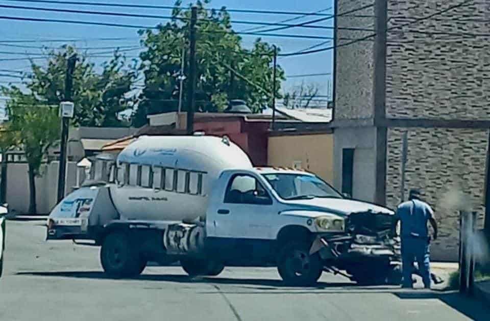 Avería en pipa de gas genera movilización