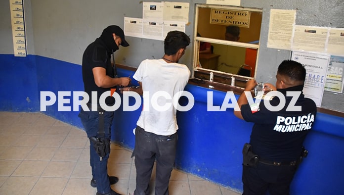 El Randy fue capturado mientras intentaba robarse unas láminas.
