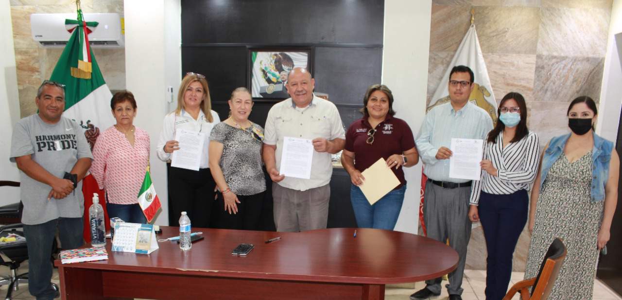 Se trata de seguir trabajando juntos en seguir brindado herramientas de crecimiento profesional para los jóvenes castañenses.