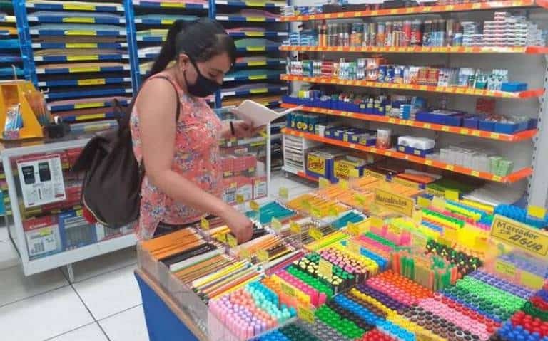 El Congreso solicitó que la Secretaría de Educación permita reciclar los útiles escolares.