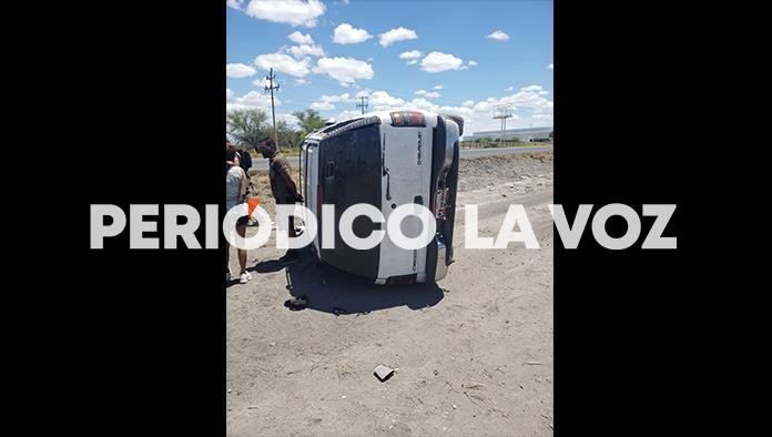 ¡Vuelcan robacoches!