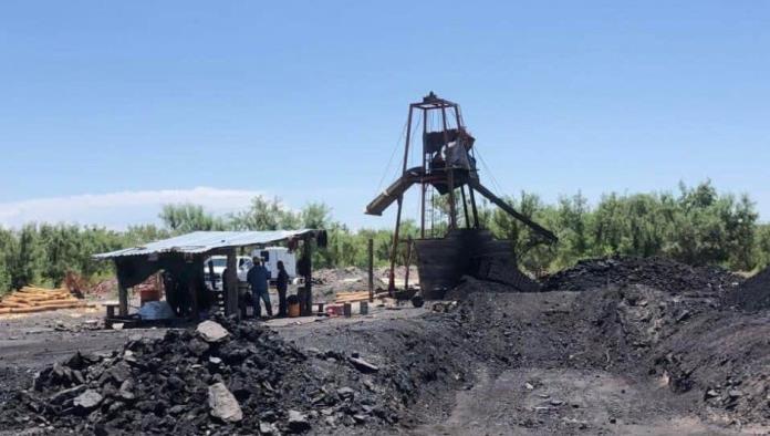 Gobernador Miguel Ángel Riquelme lamenta el accidente donde quedaron atrapados 9 mineros