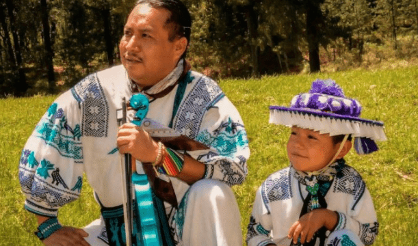 Desaparece papá de Yuawi; Niño que apareció en propaganda de Movimiento Naranja