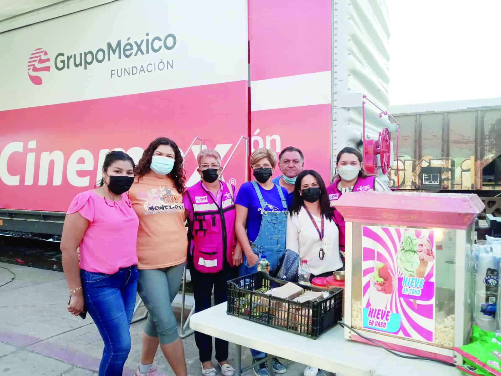 Más de 800 niños y adultos disfrutaron de las funciones que ofreció el Cine Vagón.