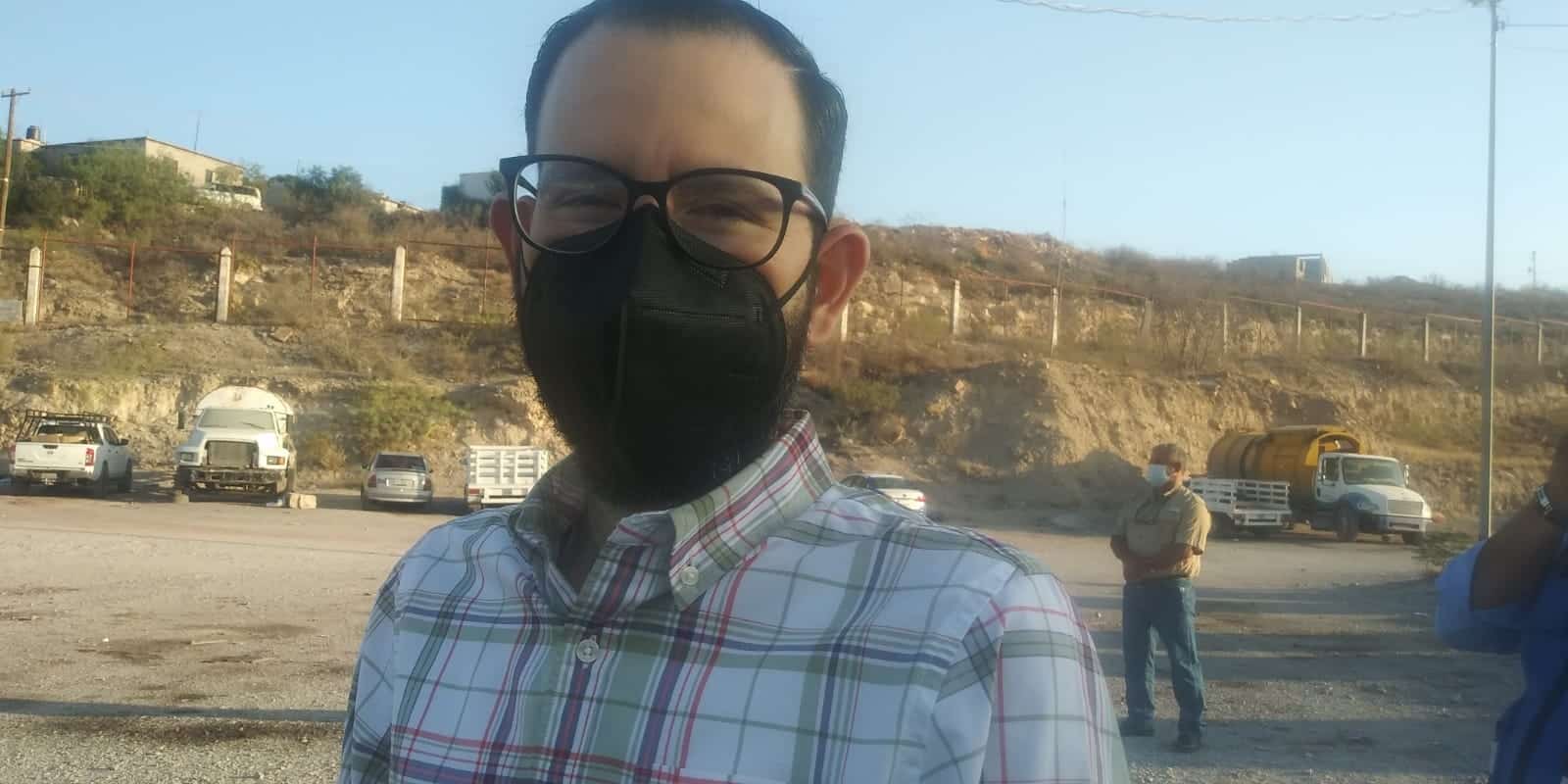 Arturo Flores Sotelo, Tesorero Municipal.