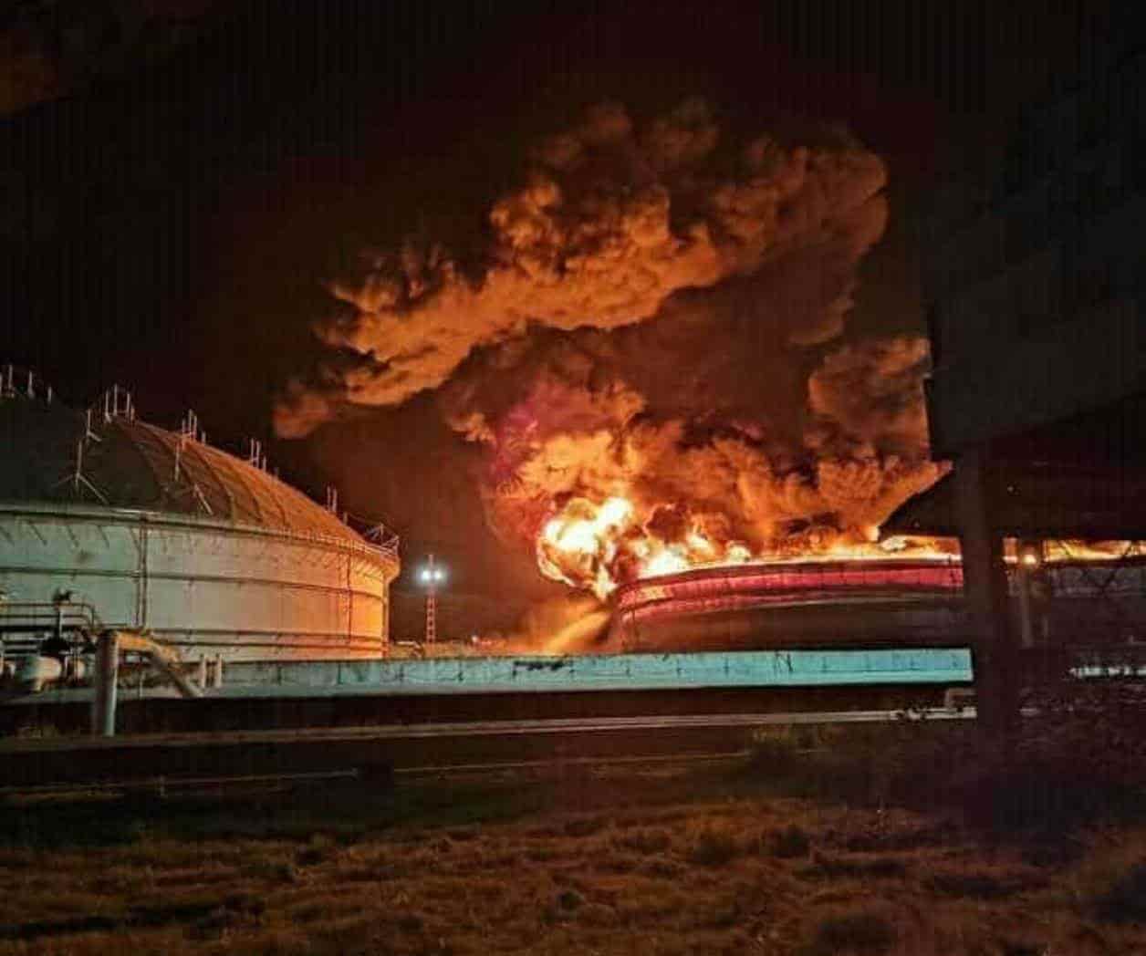 Incendio en depósito de combustible en Cuba deja 67 heridos y 17 desaparecidos