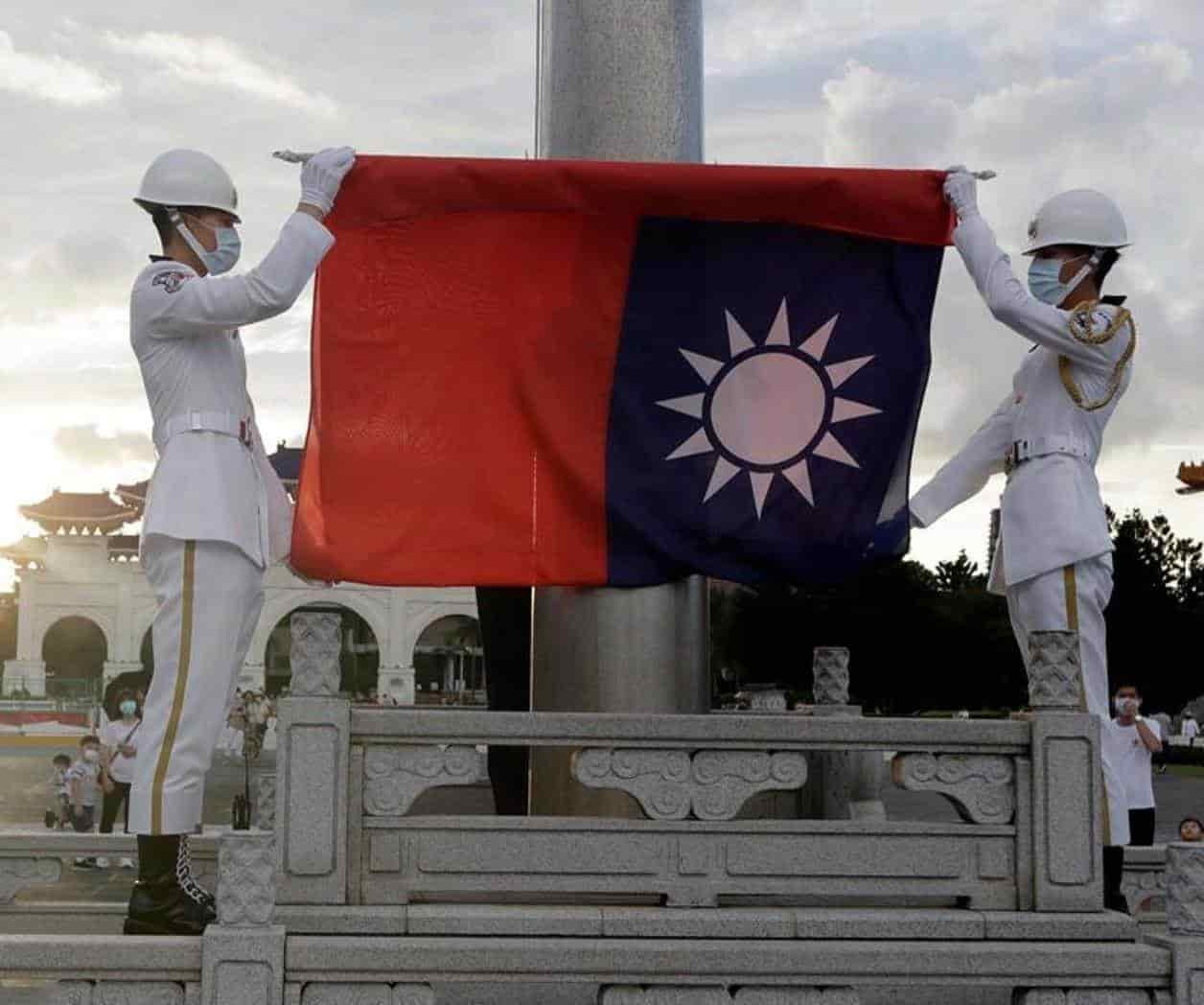 Alto mando militar de Taiwán fue encontrado muerto