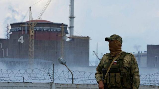 Ucrania acusa a Rusia de querer dinamitar central nuclear de Zaporizhzhia