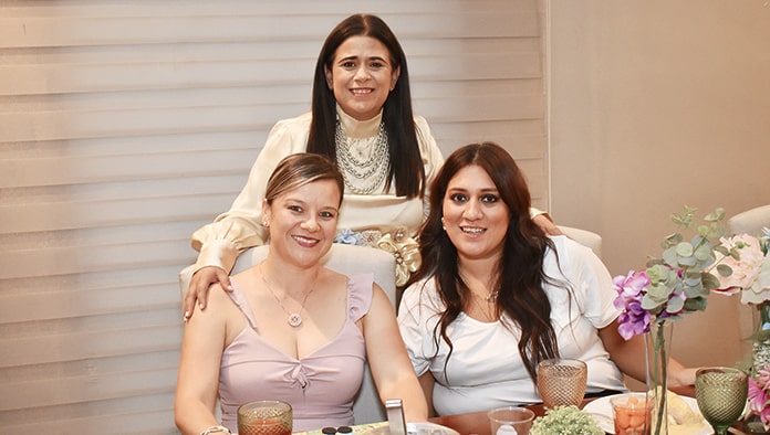 Mónica en la dulce espera