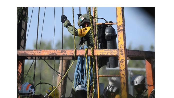 No se ha detenido rescate de mineros: AMLO